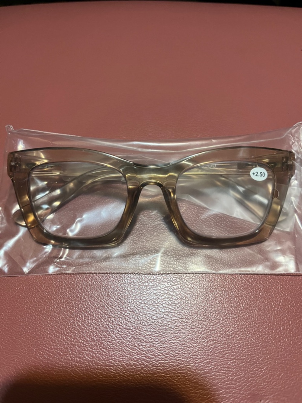 Translucent Brown Square Reading Glasses +2.50
